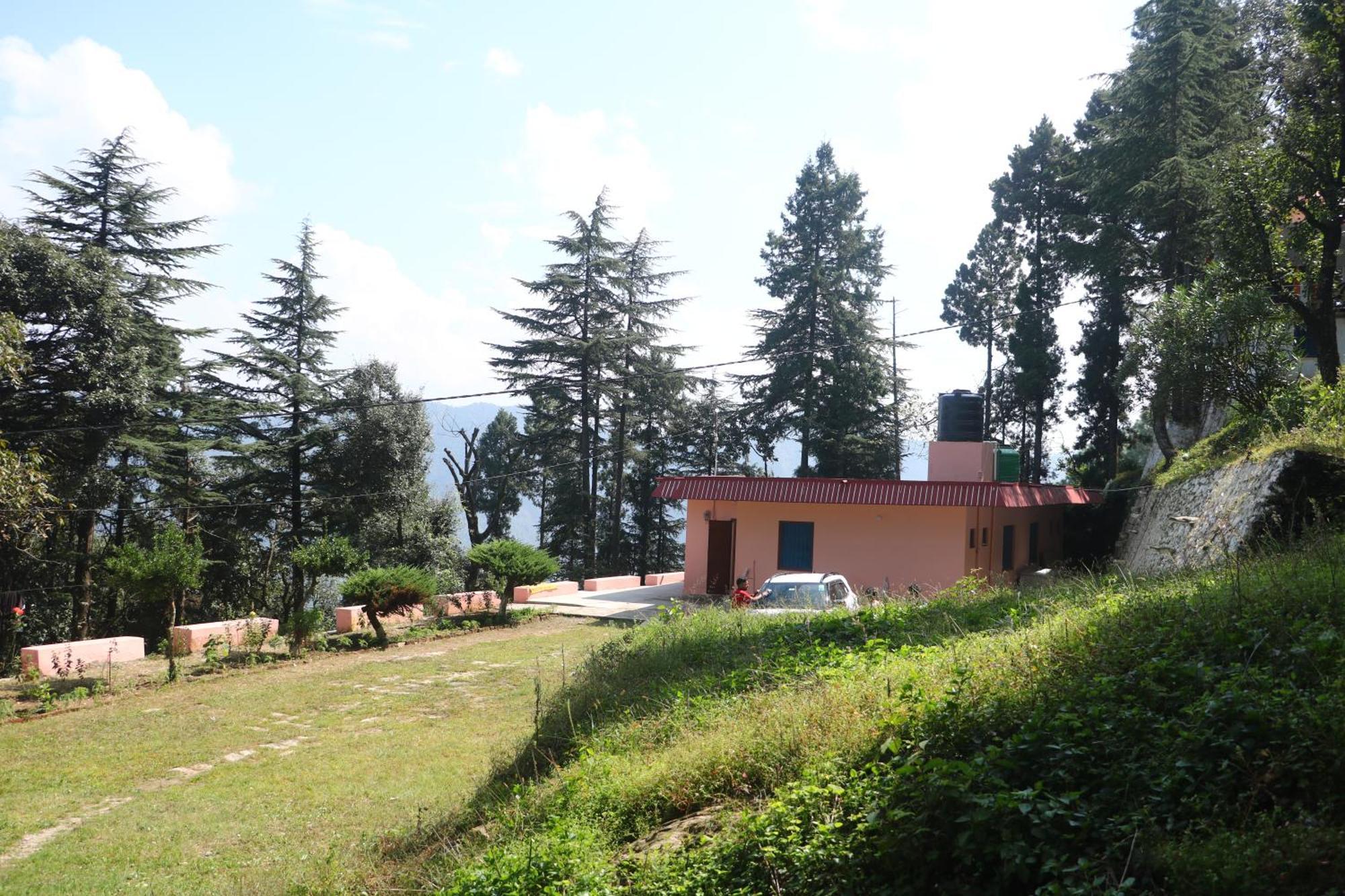 The Deodar Inn Pauri Bagian luar foto